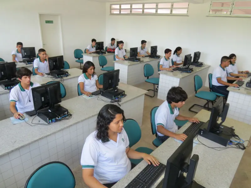 Escola profissionalizante, educação profissional, Ceará, Seduc, ensino médio