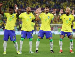 Atletas da Seleção Brasileira comemoram gols