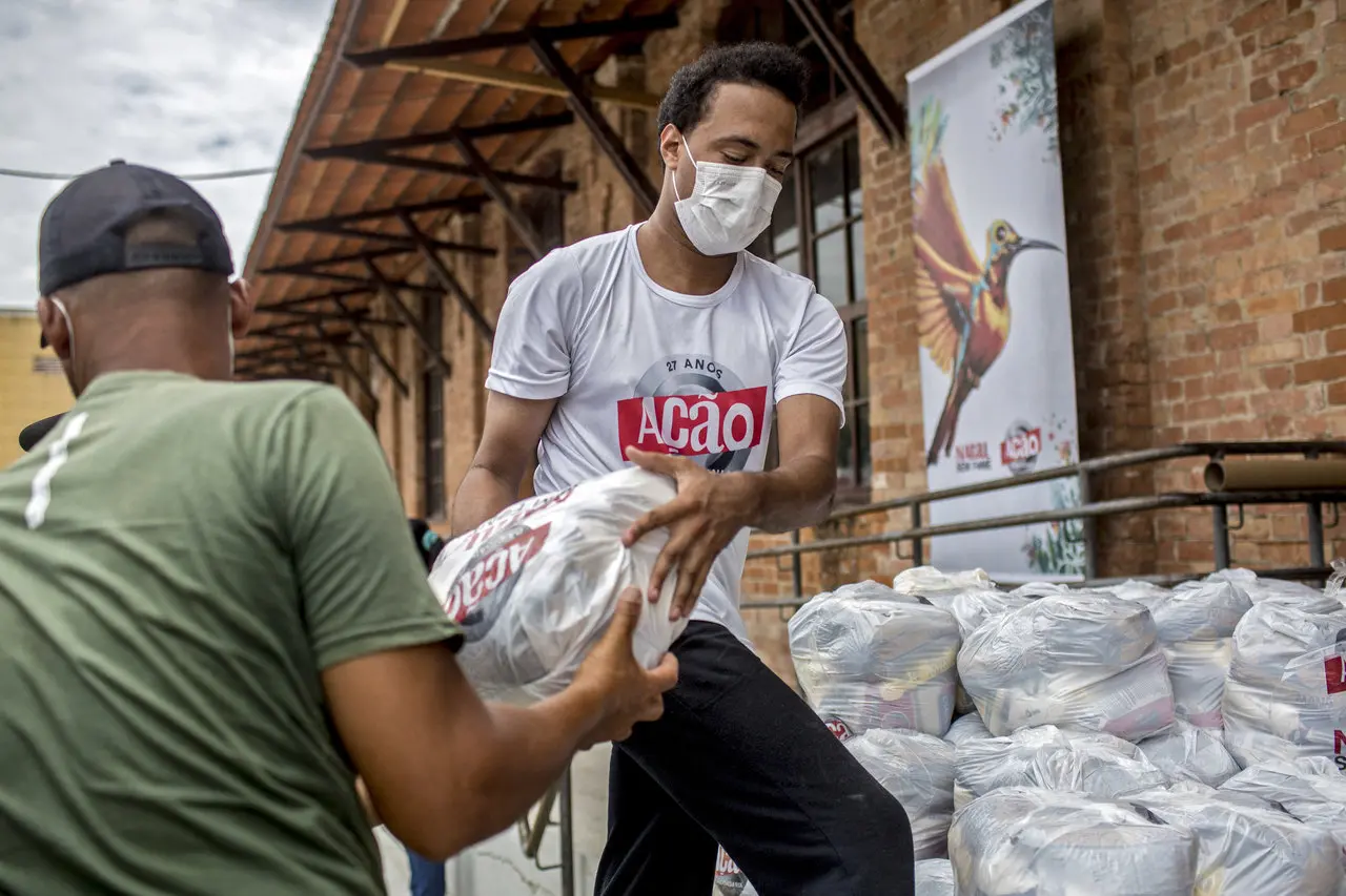 Ação de distribuição de alimentos