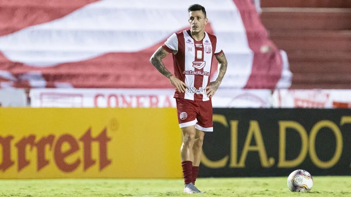 Jean Carlos jogou as últimas quatro temporadas pelo Náutico