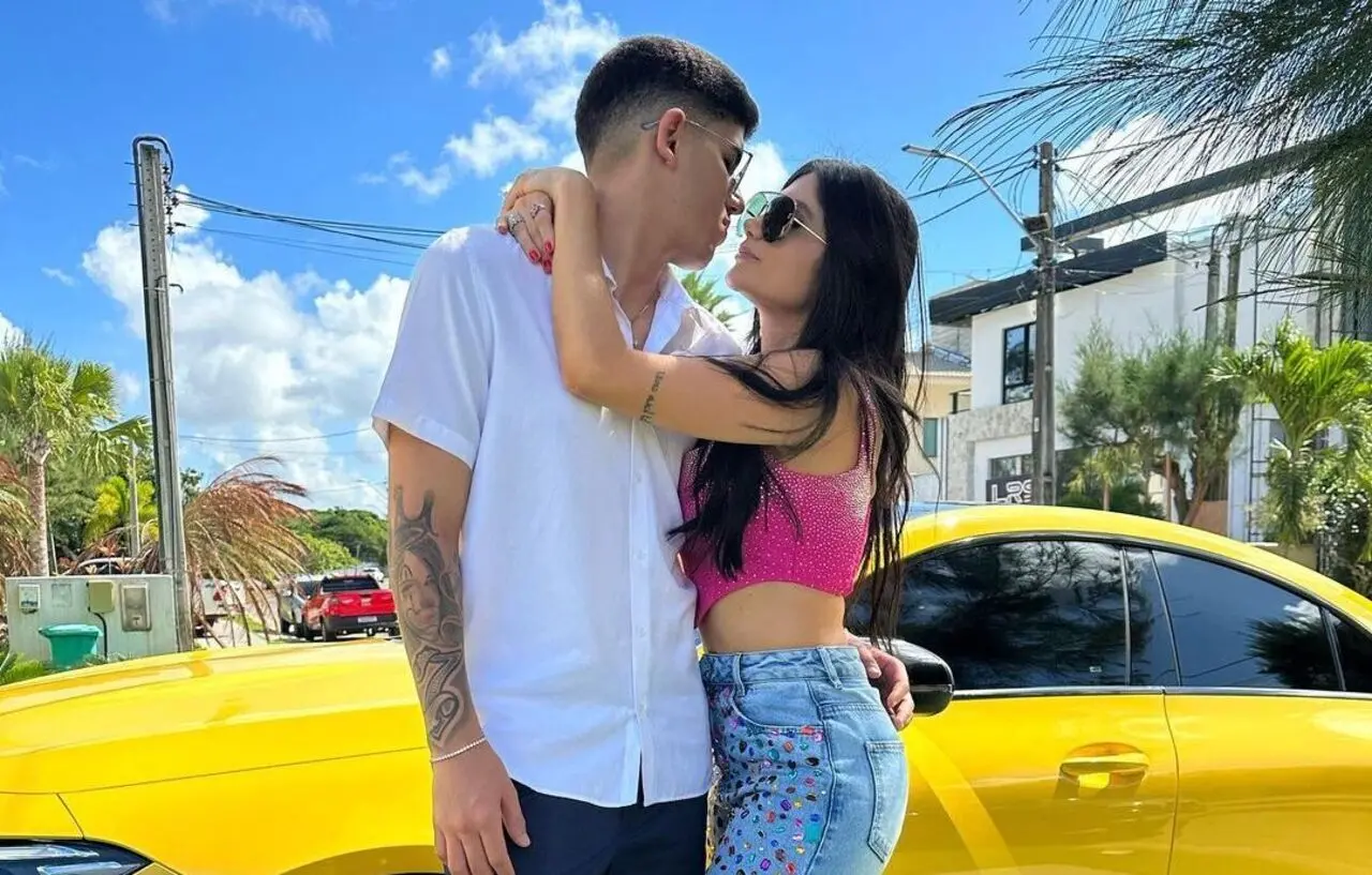 Ingra Soares publicou foto trocando olhares com Zé Vaqueiro