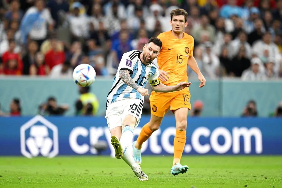 Com uma grande atuação, Messi comandou a classificação da Argentina contra a Holanda
