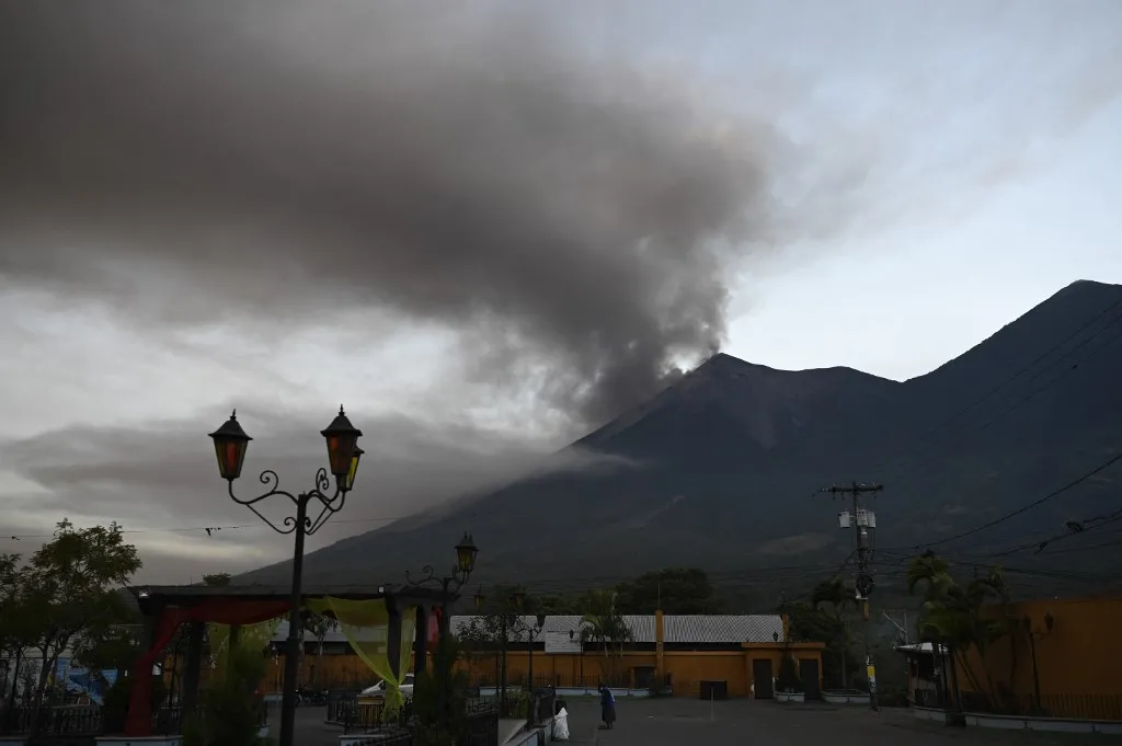 A erupção provoca uma 