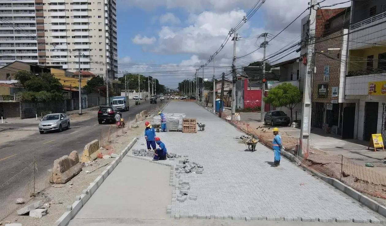Obra na avenida sargento hermínio