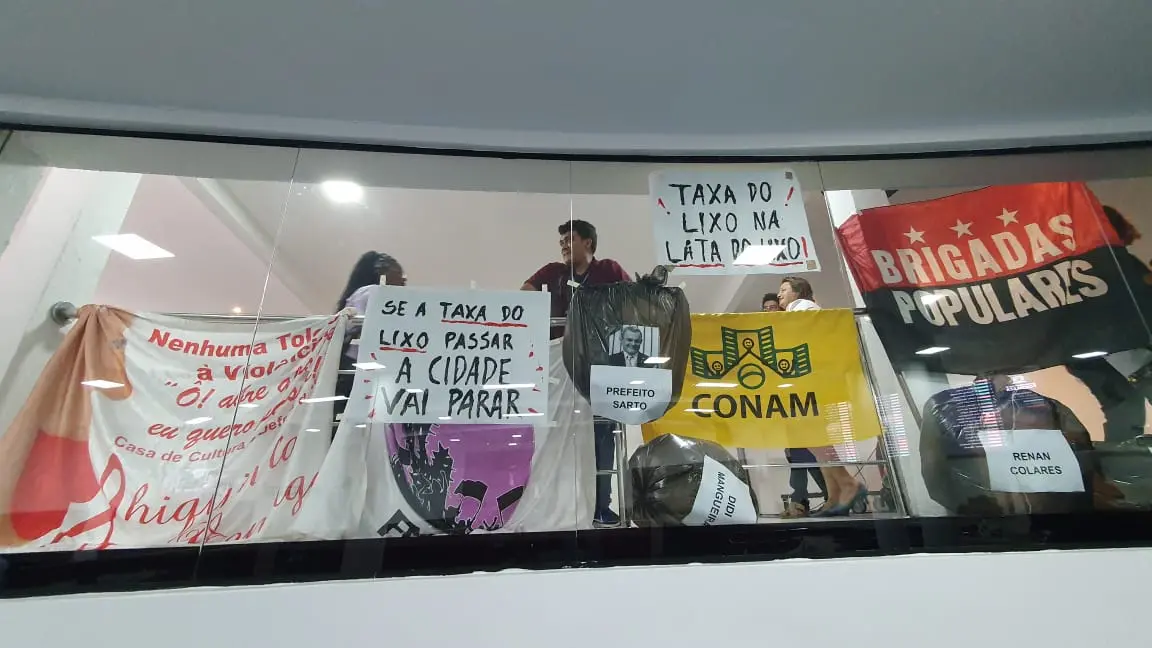 Câmara Municipal, Fortaleza, taxa do lixo, protesto