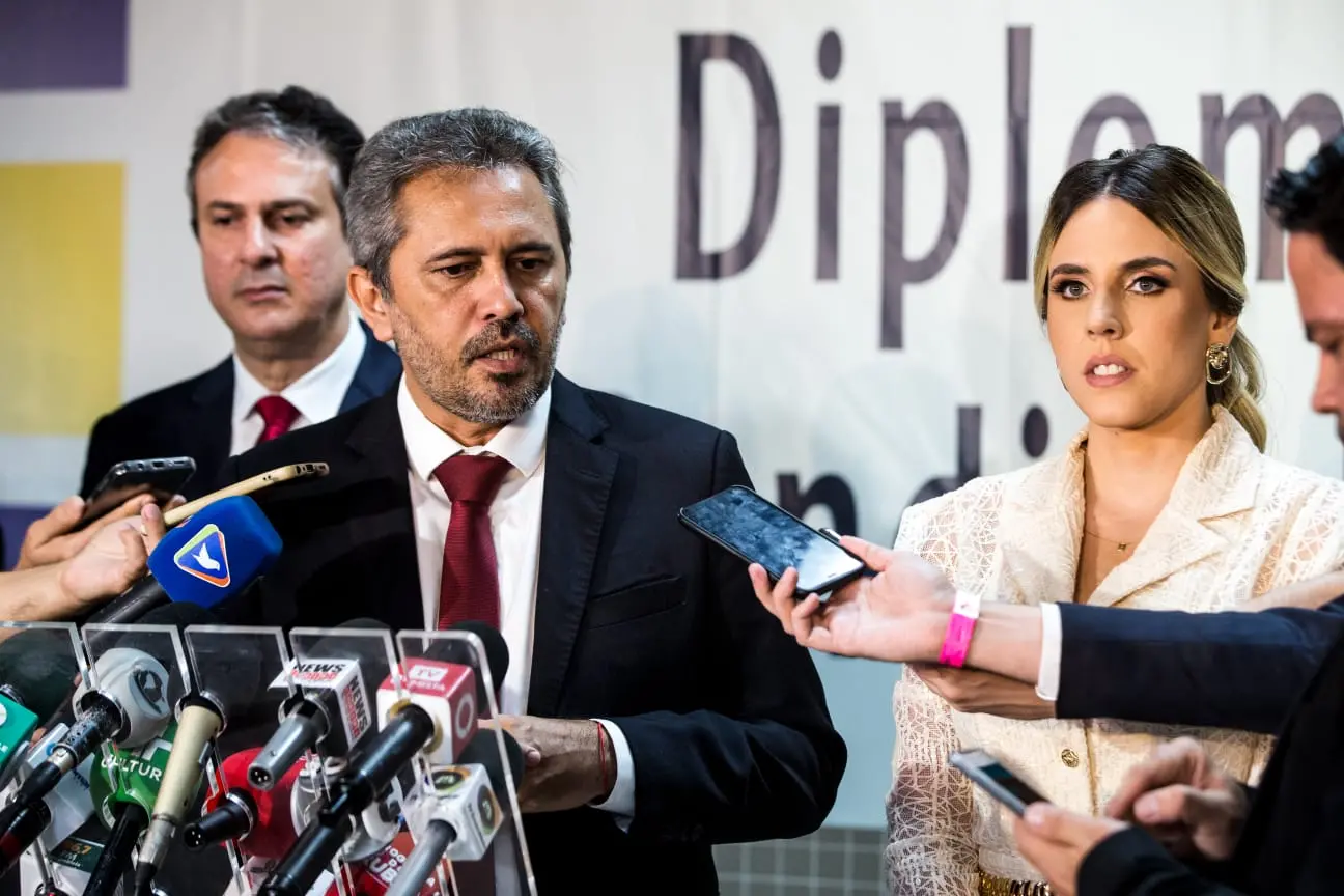 Elmano disse que aguarda anúncio de ministros para definir secretários no Ceará