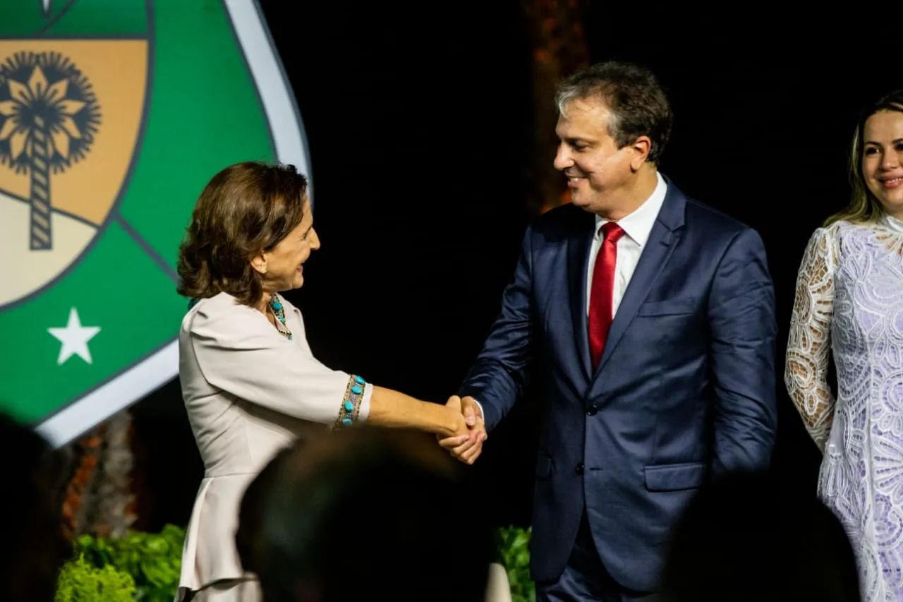 Camilo Santana e Izolda Cela estarão no Ministério da Educação do Governo Lula