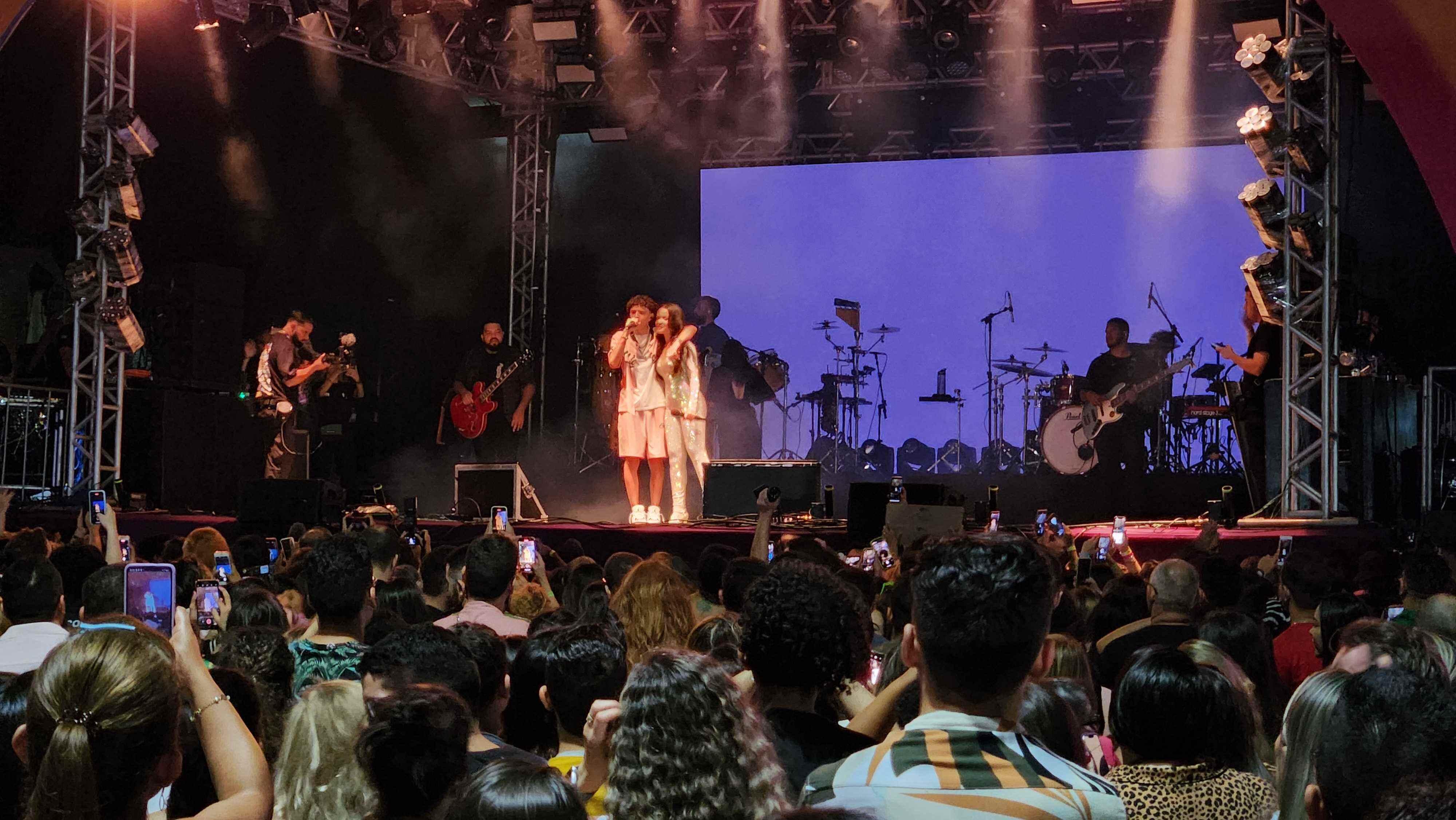 Welisson ao lado de Juliette em evento