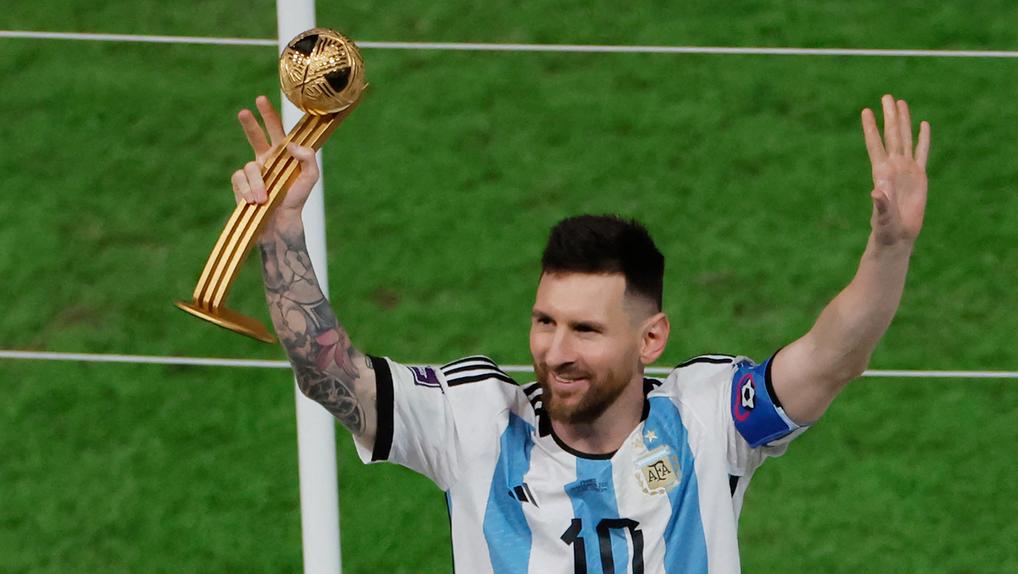 Lionel Messi celebra título