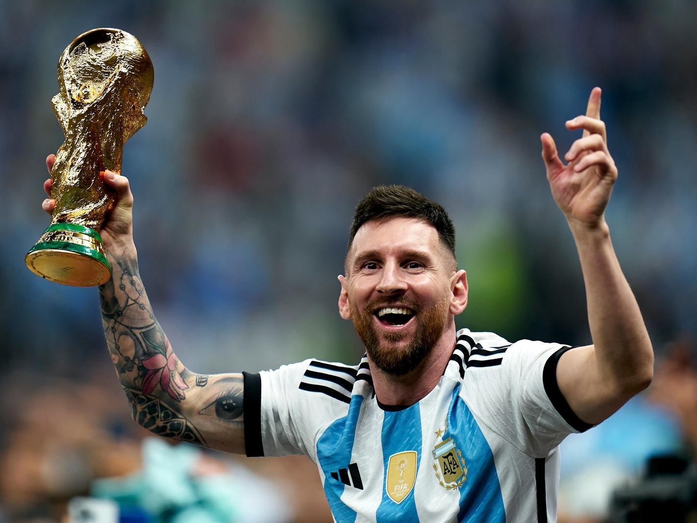 Foto de Lionel Messi com taça da Copa do Mundo se torna a segunda mais  curtida do Instagram - Jogada - Diário do Nordeste