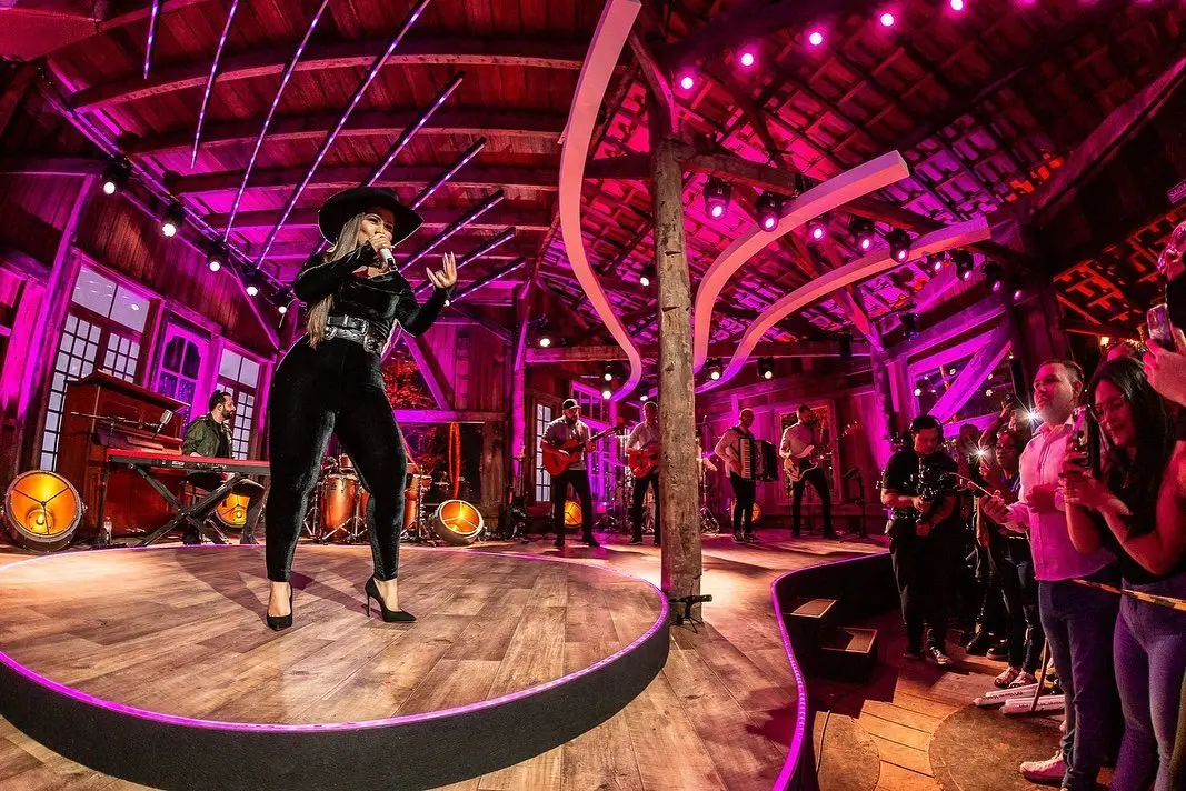 Cantora gravou DVD em fazenda