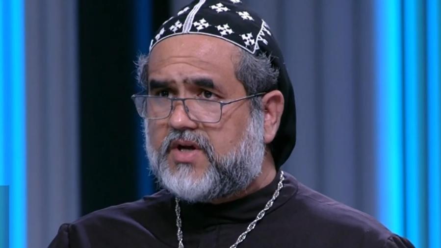 padre Kelmon no debate da Tv Globo durante as Eleições 2022