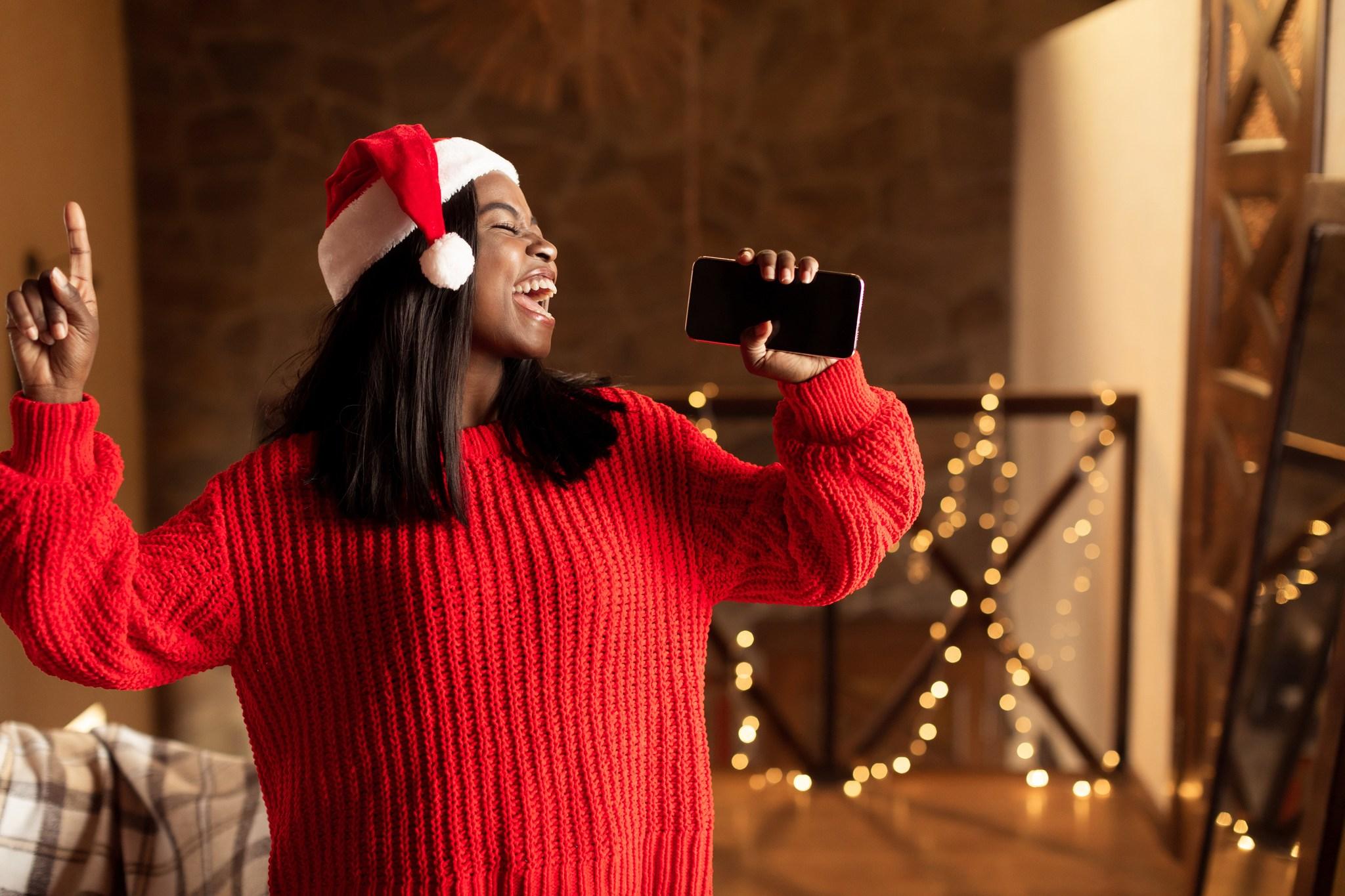 30 músicas de Natal para embalar a sua ceia; ouça playlists - Verso -  Diário do Nordeste
