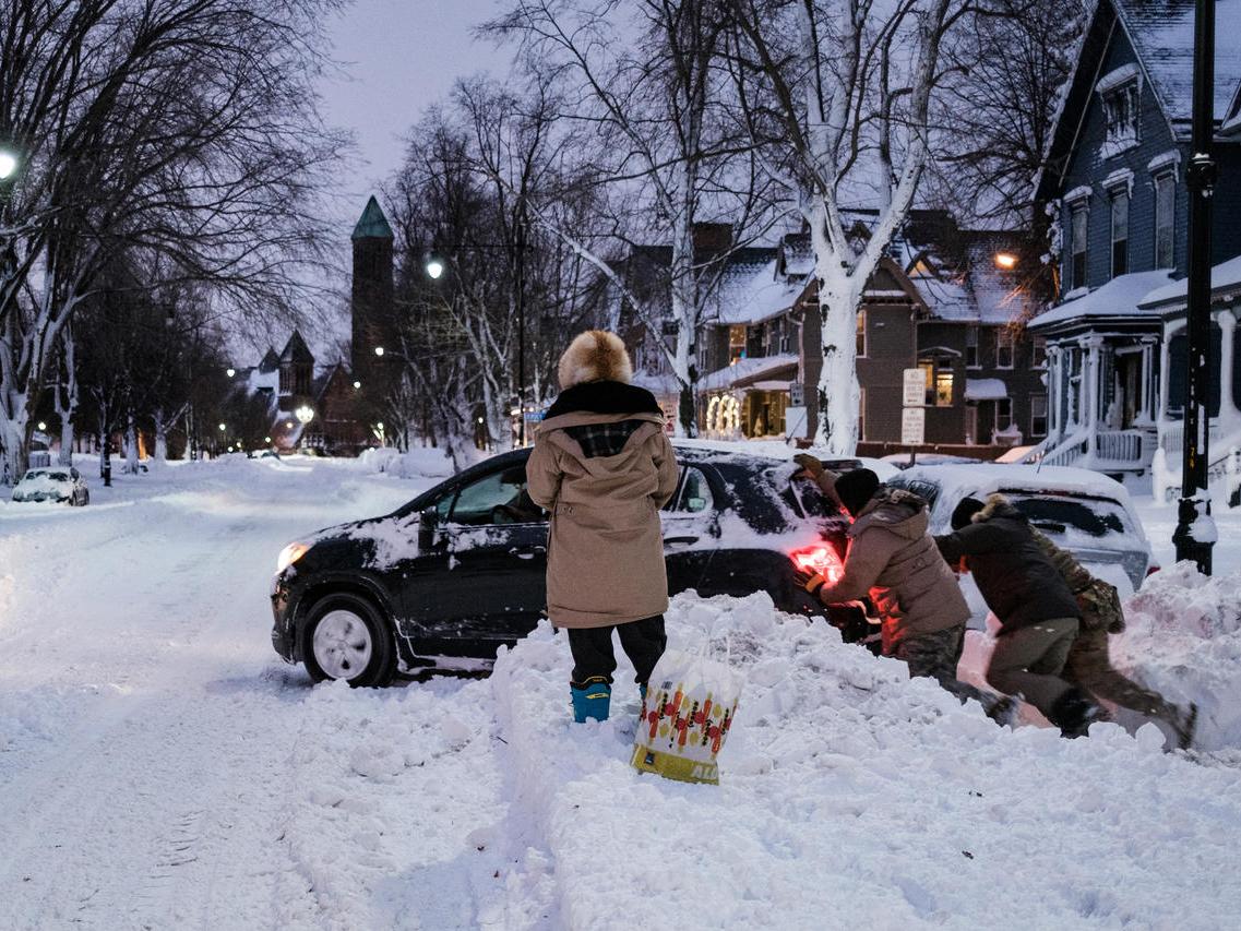 Tempestade de inverno Elliot deixa ao menos 50 mortos nos Estados