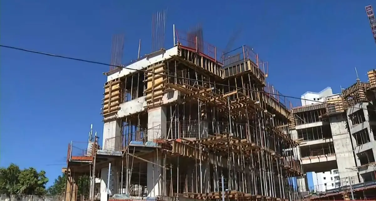 Foto de obra de prédio no bairro de fátima em Fortaleza