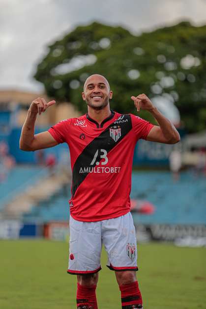 Atacante Wesley Braga é aposta do Fortaleza e já treina com o time