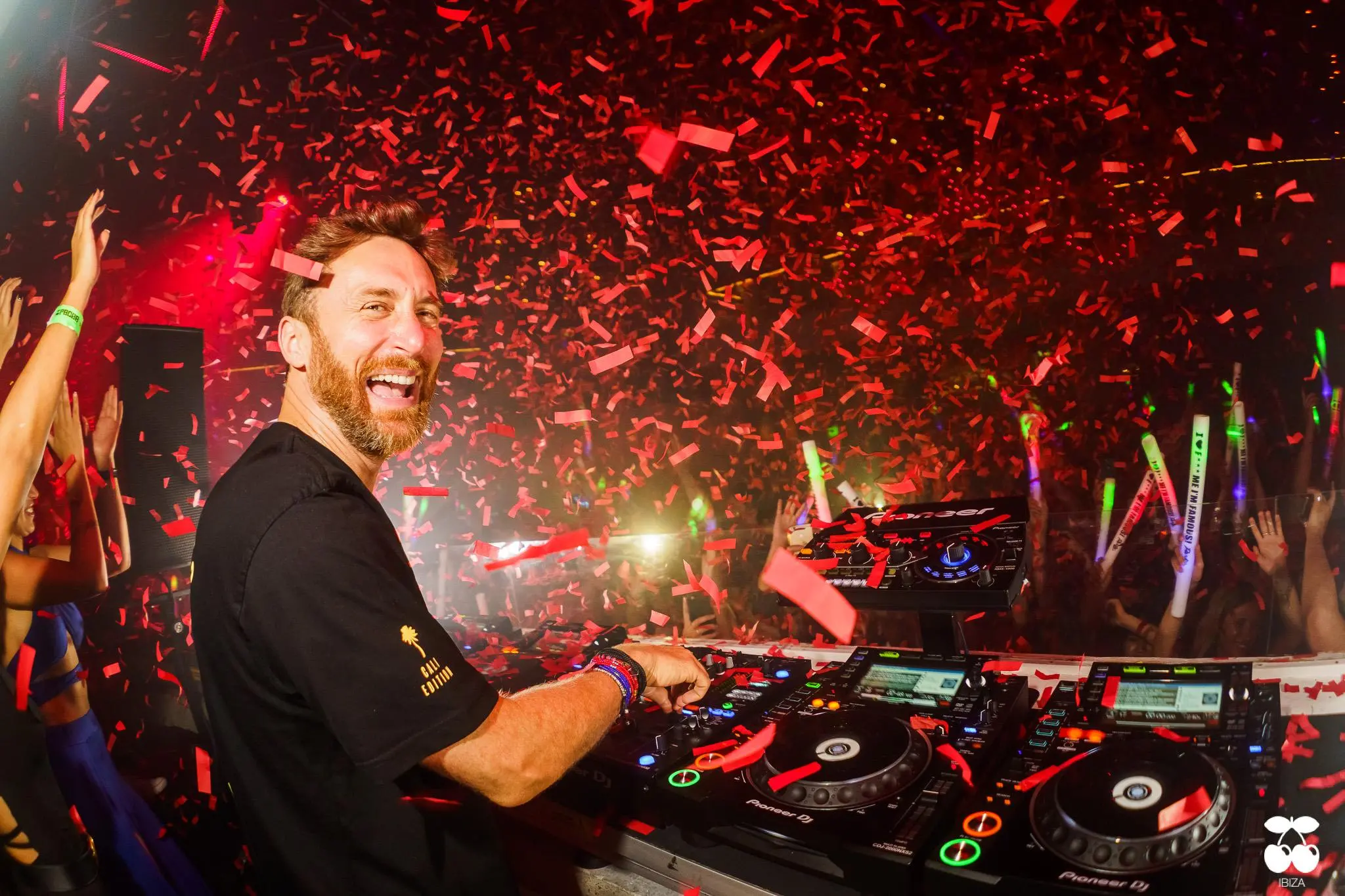 Imagem da notícia: Saiba que comida não pode ter no camarim de David Guetta em Fortaleza
