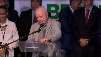 Lula anunciando últimos ministros