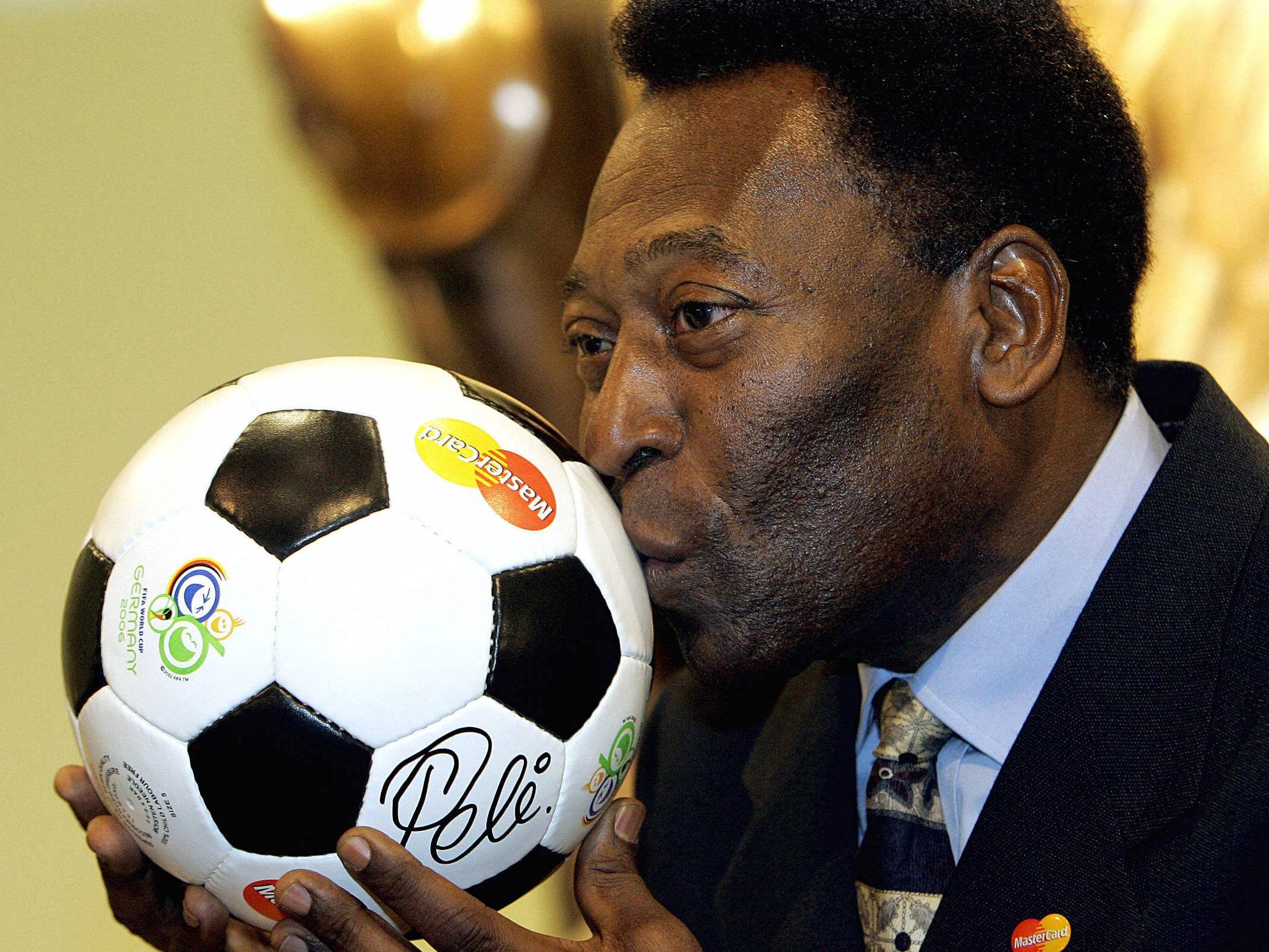 Pelé” vira verbete do dicionário Michaelis! pe.lé® adj m+f sm+f Que ou  aquele que é fora do comum, que ou quem em virtude de sua…