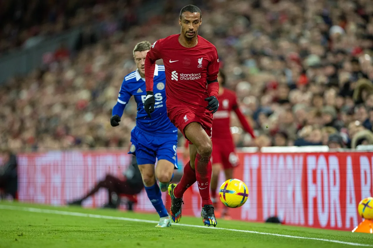 O Liverpool venceu e colou no G4 do Campeonato Inglês