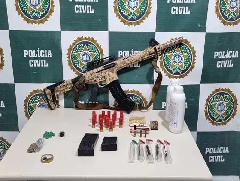 Fuzil apreendido na casa do rapper Orochi