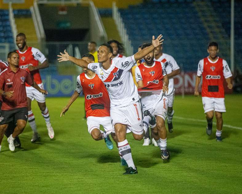 Ferroviario overcomes refereeing errors and qualifies on penalties against ASA for the Copa do Noreste – Yugada