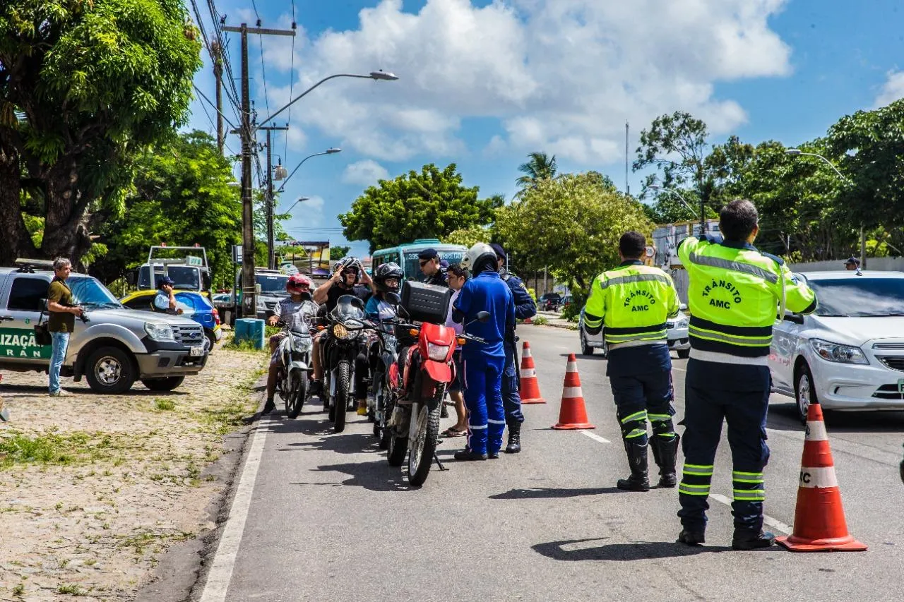 Especialistas alertam que fiscalização e ordenamento no trânsito convergem na redução de acidentes