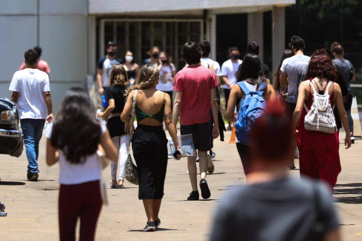 Acompanhe a live de lançamento do estágio de pós-graduação em Direito da  AGU — Advocacia-Geral da União