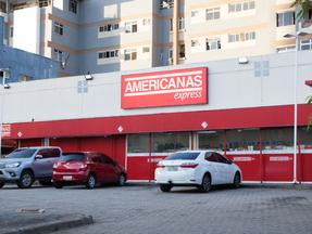 Fachada da Americanas na Av. Antônio Sales, em Fortaleza