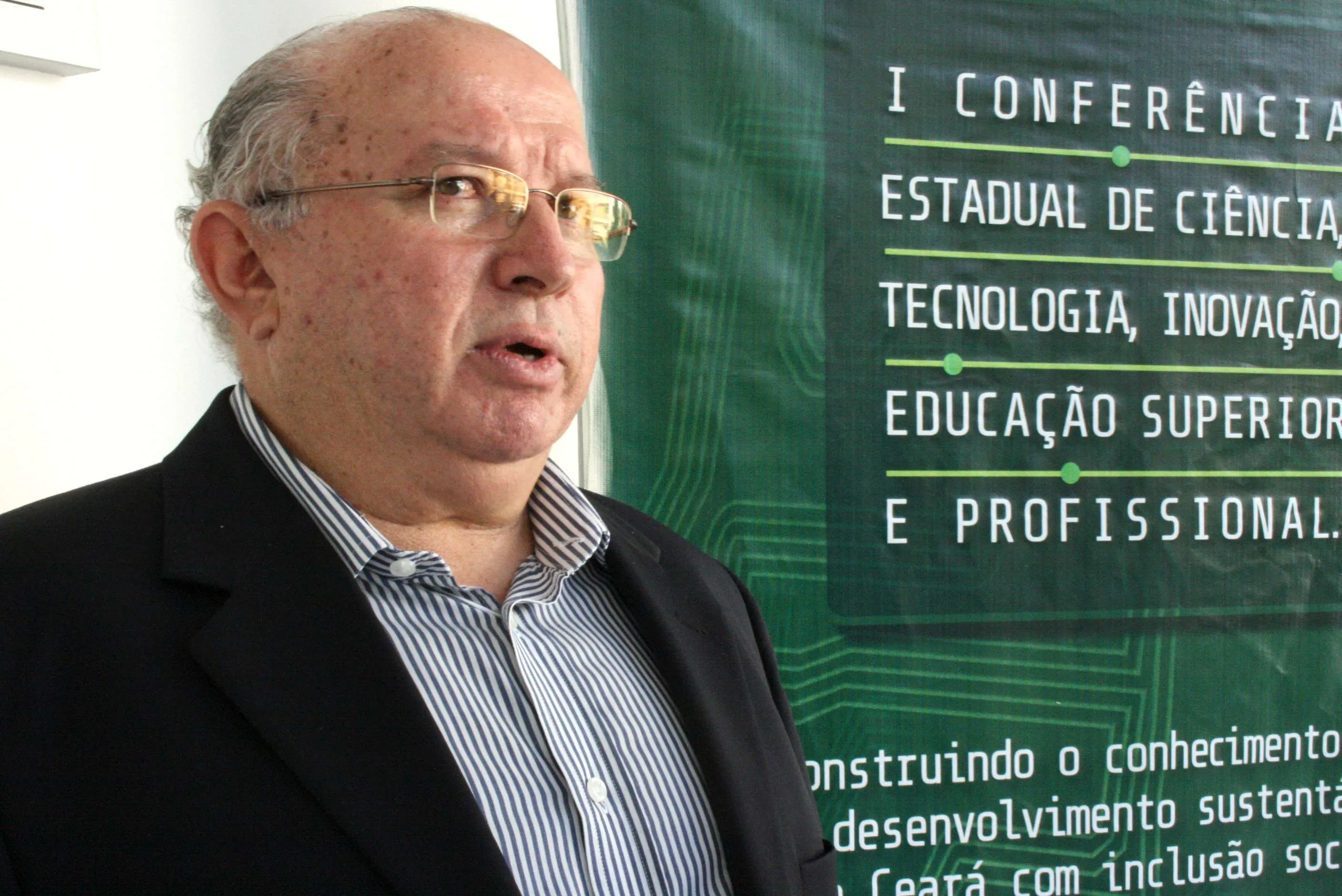 Roberto Cláudio Frota Bezerra foi reitor da UFC