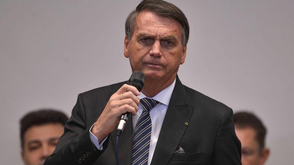 Jair Bolsonaro falando em evento