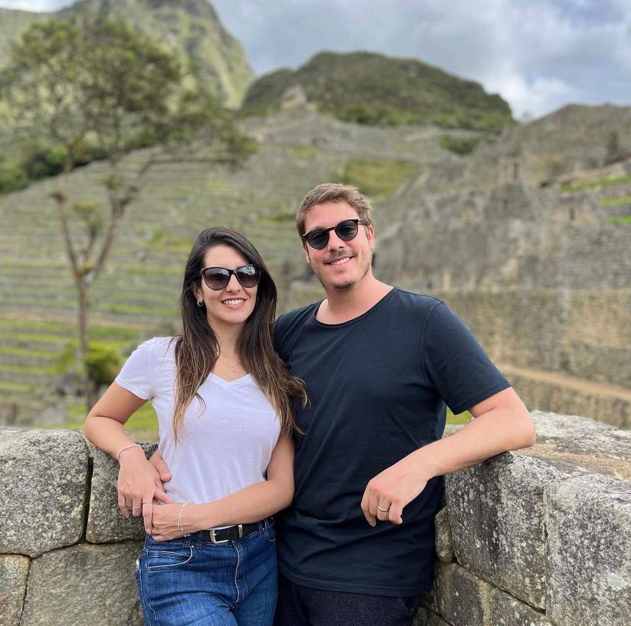 Fábio Porchat em viagem com Nataly Mega