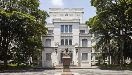 Fachada da Faculdade de Medicina da USP