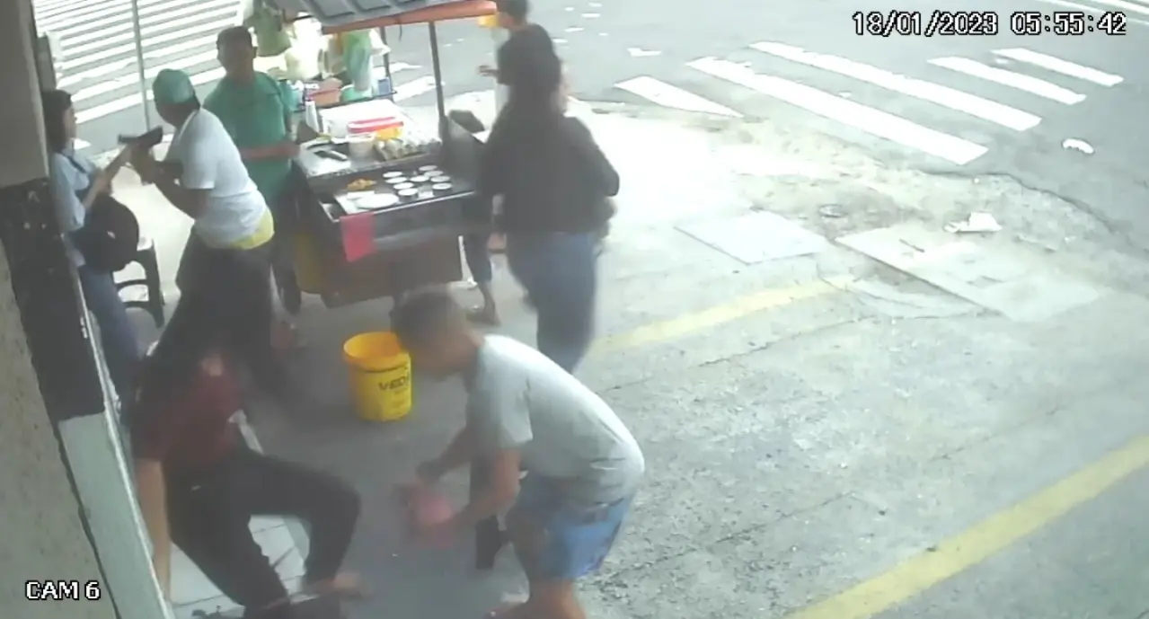 pessoas sendo assaltas em banca de café no benfica em fortaleza