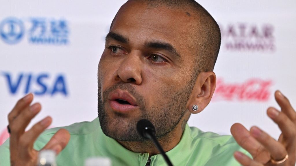 Daniel Alves vai prestar depoimento à polícia em processo por agressão sexual, diz jornal - Jogada - Diário do Nordeste