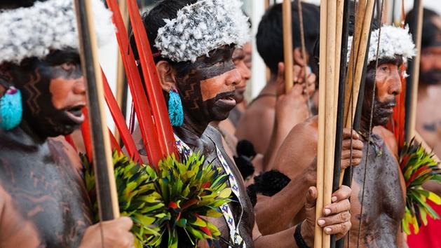 30,4 mil habitantes vivem no Território Indígena Yanomami e a situação na maior reserva indígena do país é dramática, segundo o Governo Federal