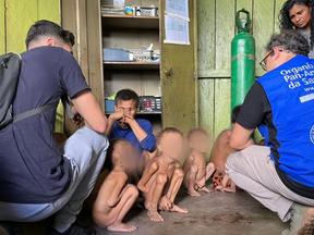 Técnicos do Ministério da Saúde resgataram crianças Yanomami em estado grave por quadros severos de desnutrição e malária