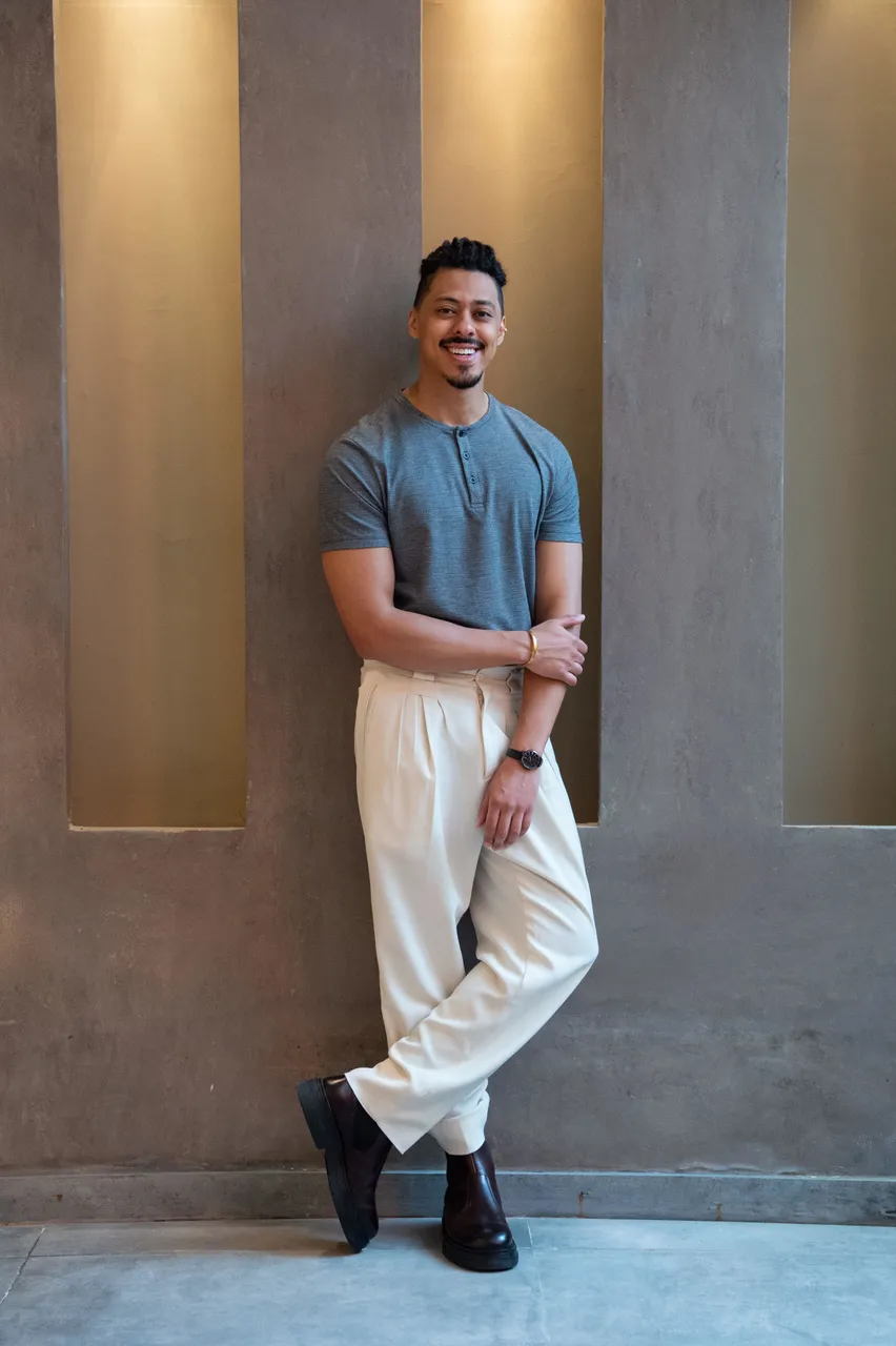 Luis Navarro interpretou Mark em 'Todas as Flores'