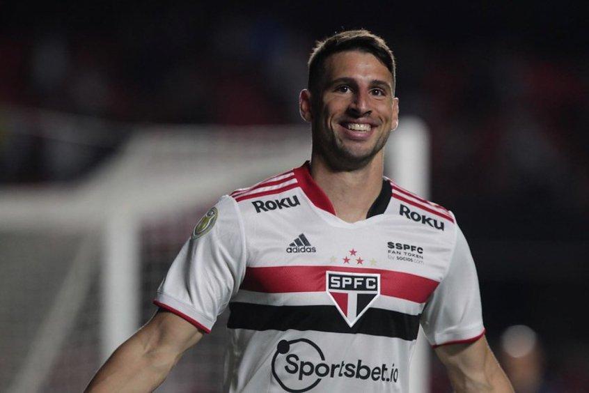 São Paulo envia ofício à CBF e busca fim do limite de estrangeiros