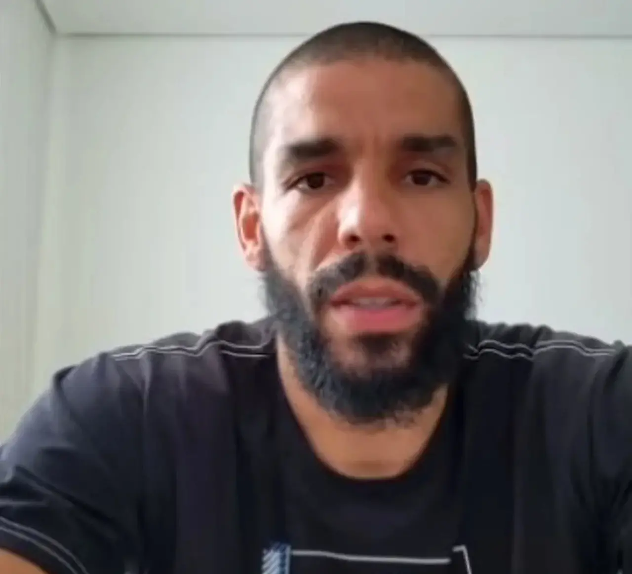 Imagem da notícia: Wallace se desculpa após repercussão de post sugerindo tiro em Lula