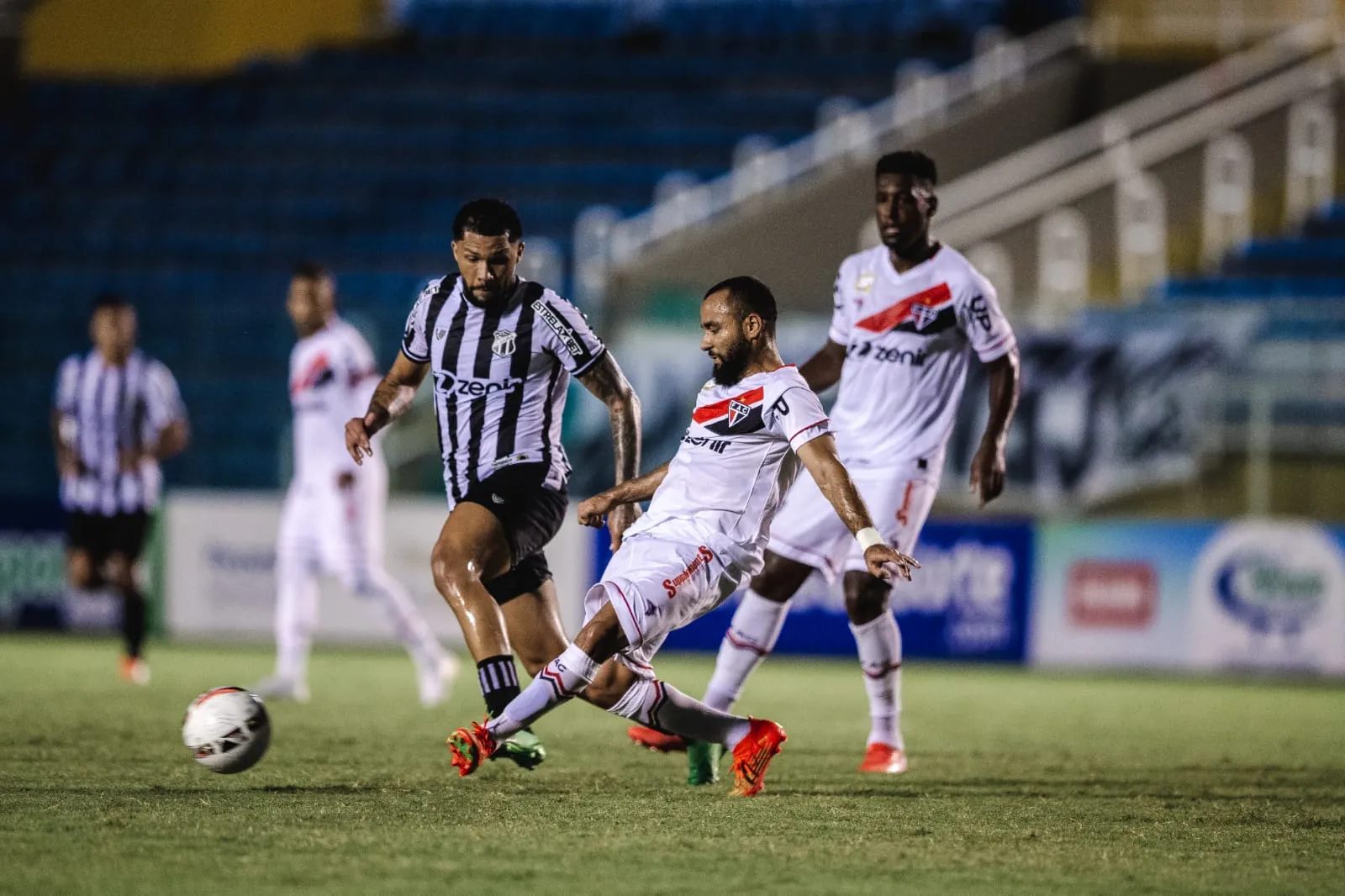 A etapa final de jogo foi equilibrada, mas o empate persistiu no PV