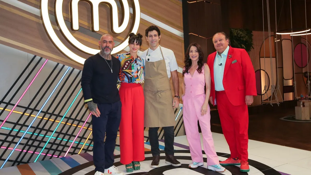 Rodrigo e a equipe do MasterChef Brasil.