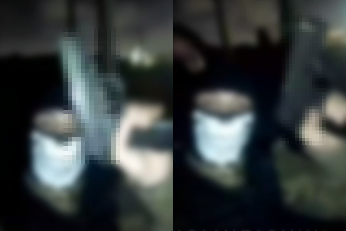 Prints de vídeo onde homem armado e encapuzado mostra armas e faz apologia ao crime