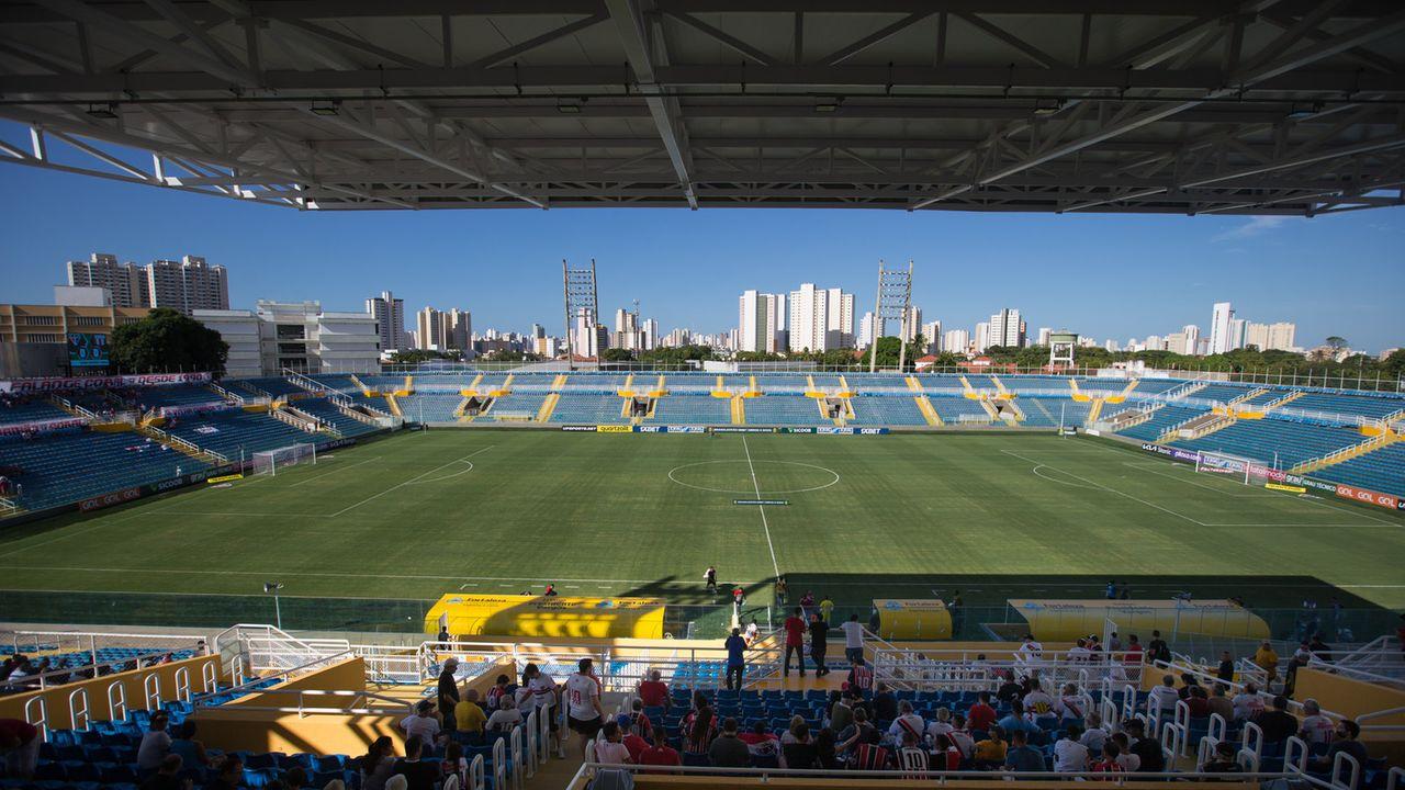 Imagem ampla do estádio Presidente Vargas (PV)