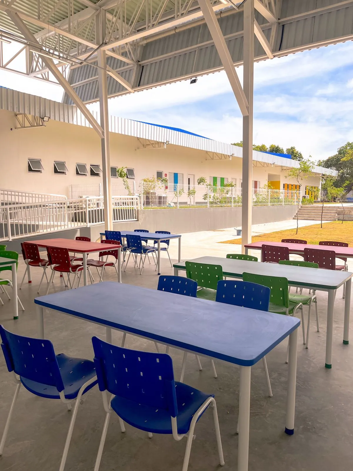 A nova escola oferta desde o berçário ao 1º ano do Ensino Médio, incluindo período integral