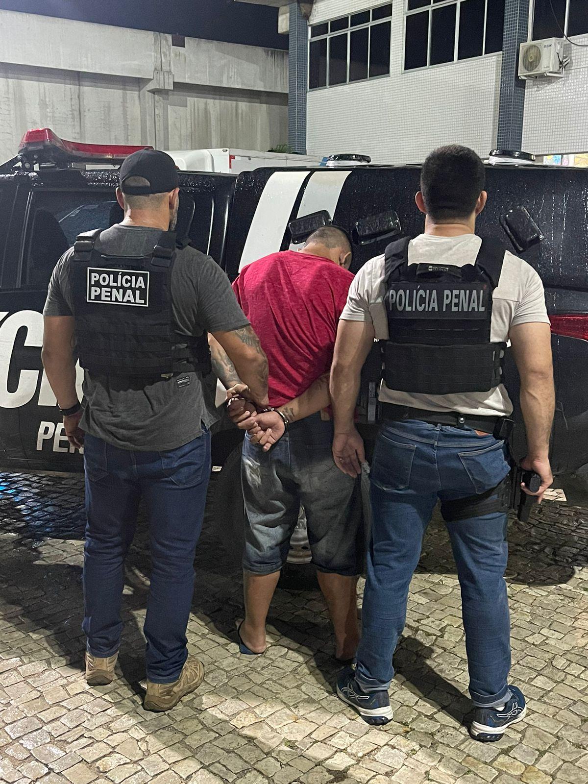 'Mateusim Panda' foi preso por policiais penais, em um posto de combustíveis, em Sobral