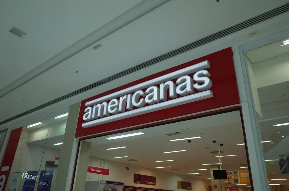 Fachada de uma loja Americanas dentro de um shopping