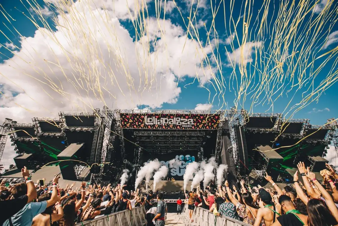 Fãs curtem show no festival Lollapalooza