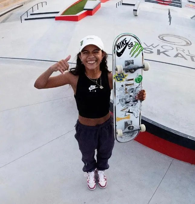 Aos 15 anos, Rayssa é a força da mulher nordestina no skate