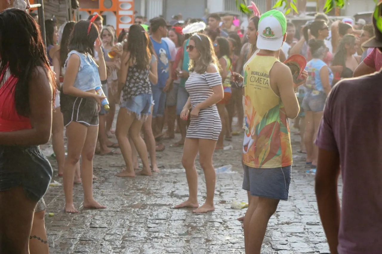 Mesmo sob chuva, Carnaval deve movimentar todo o Estado